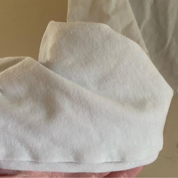 Aritzia Group Babaton Weekender Cropped Hoodie - Picture 9 of 12